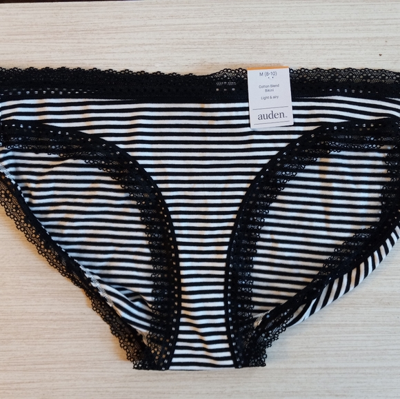 Ladies underware - Picture 2 of 4